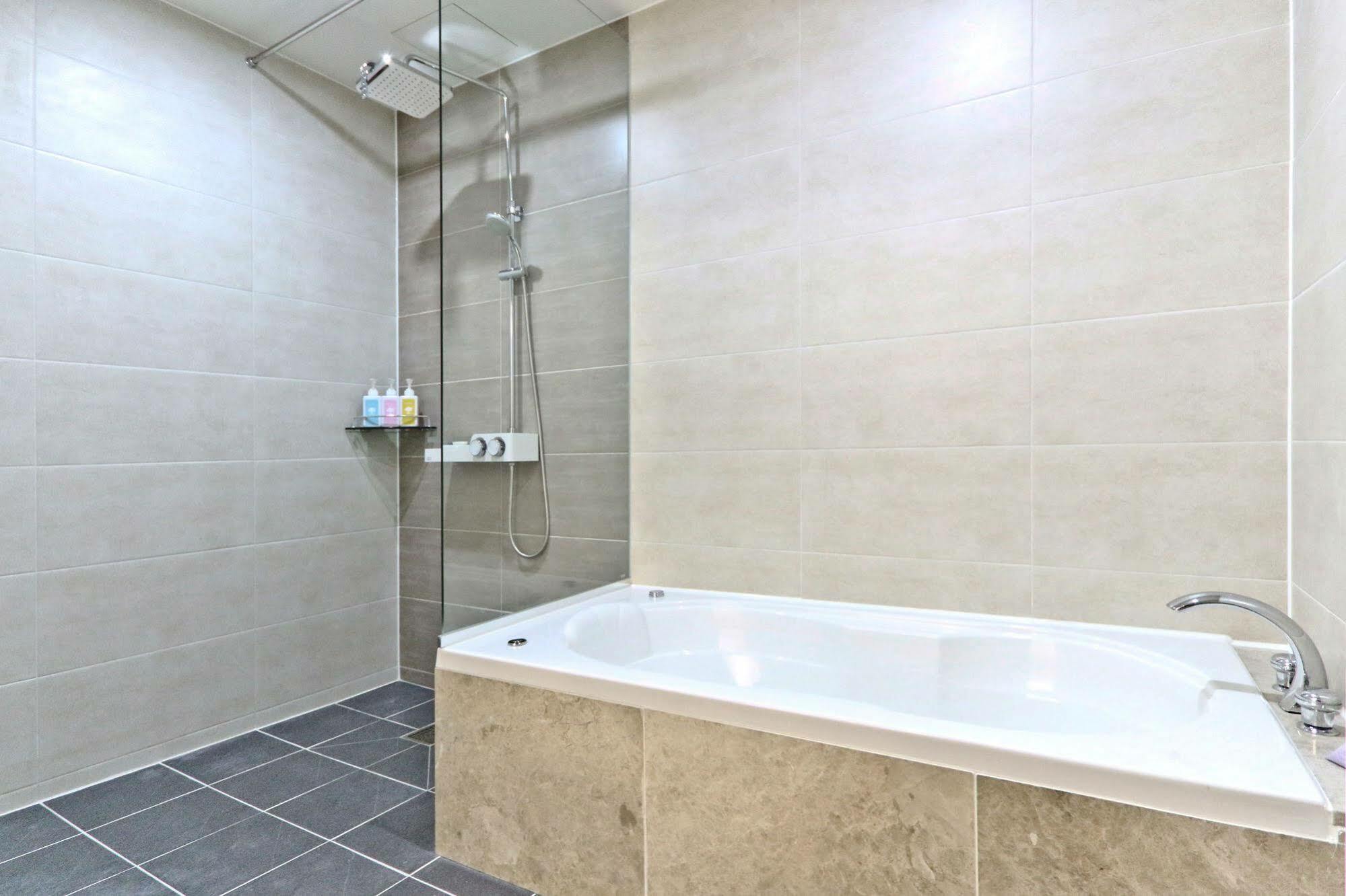 Hotel Home Пусан Экстерьер фото