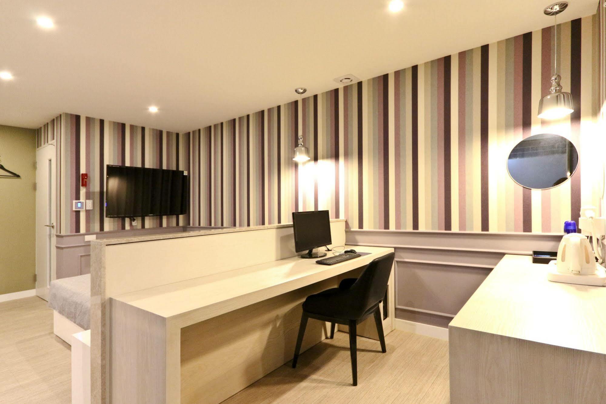 Hotel Home Пусан Экстерьер фото